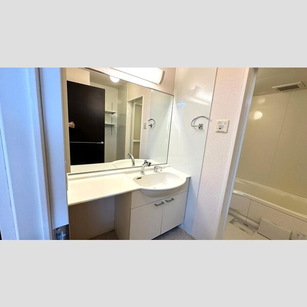 洗面設備　洗面室