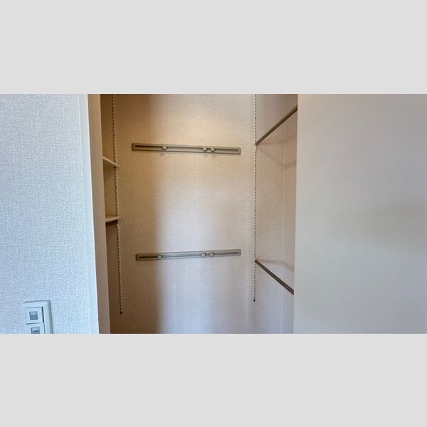 収納　ワンステップクローゼット