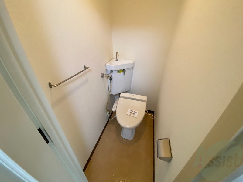 トイレ　トイレです。ウォシュレット付を探している方、おすすめです。