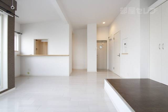 居室・リビング　※３０１号室室内参照