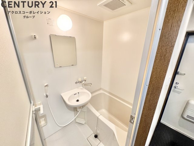 バス・シャワールーム　バストイレ別でおすすめです☆