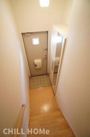 玄関　当社、チルホームのHPもご覧ください(^^)/物件情報多数♪
