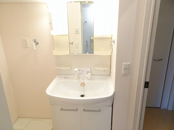 洗面設備　洗髪洗面化粧台