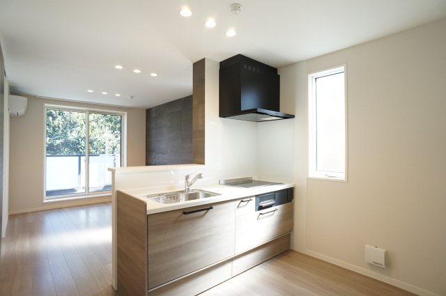 キッチン　インターネットは導入済みWi-Fi無料、入居後すぐに使えます