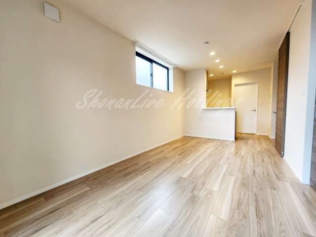 居室・リビング　11.8帖の広々としたリビング♪