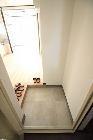 玄関　（別タイプ参考写真）原ビル　文京区千石2