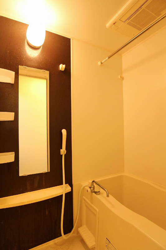 バス・シャワールーム　※別号室の写真です。
