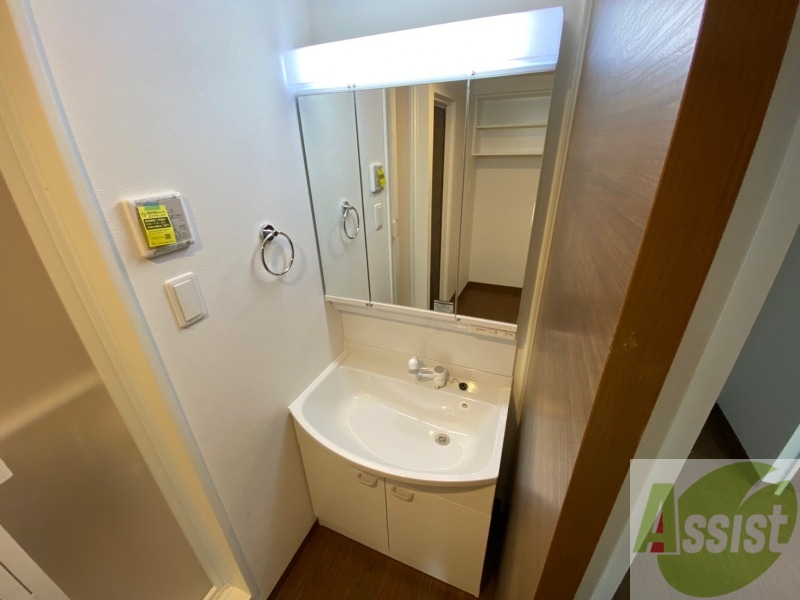 洗面設備　シャンプードレッサーで身支度もラクラクです！