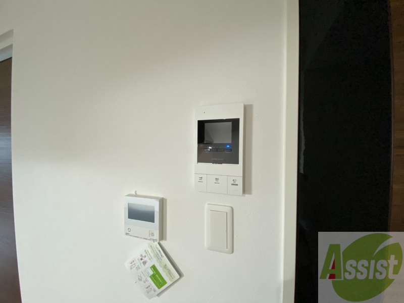 セキュリティ　ＴＶモニター付インターホンです。来客者の顔が見えるので安心！