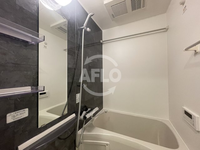 バス・シャワールーム　ファーストフィオーレ大阪ウエストウェルビング　浴室