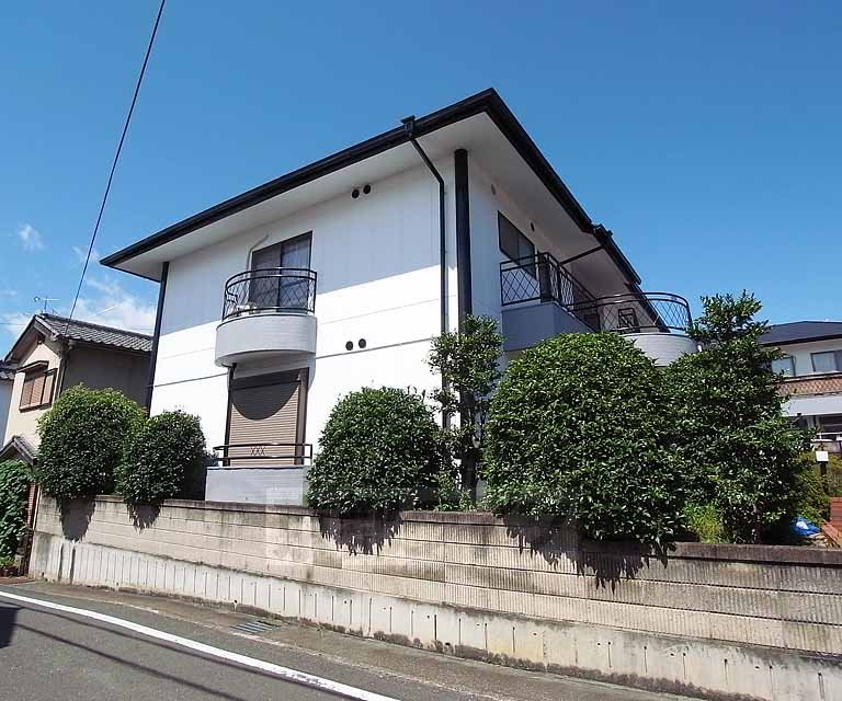 建物外観　閑静な住宅街の中の物件です。