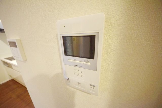 セキュリティ　★安心のモニター付きインターフォンです。