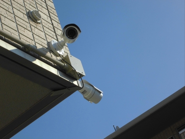 ロビー　防犯カメラ設置あり