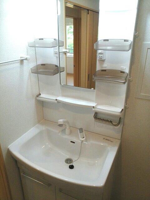 洗面設備　洗髪付洗面化粧台
