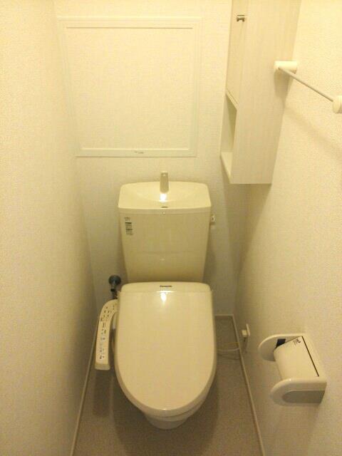 トイレ　洗浄機能付きトイレ