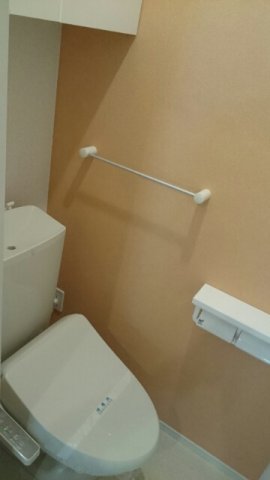 トイレ　落ち着いたトイレです