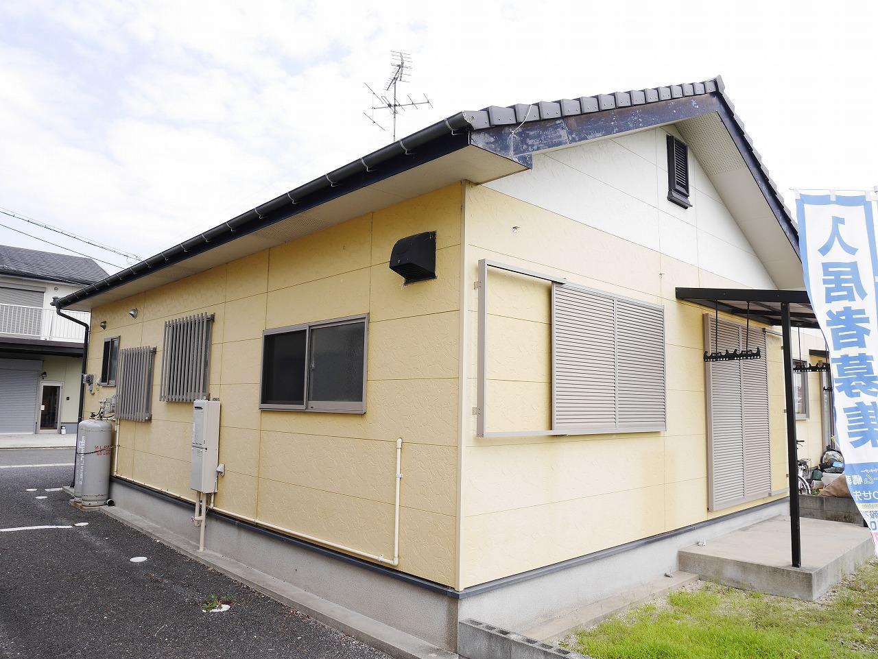 エントランス　建物外観