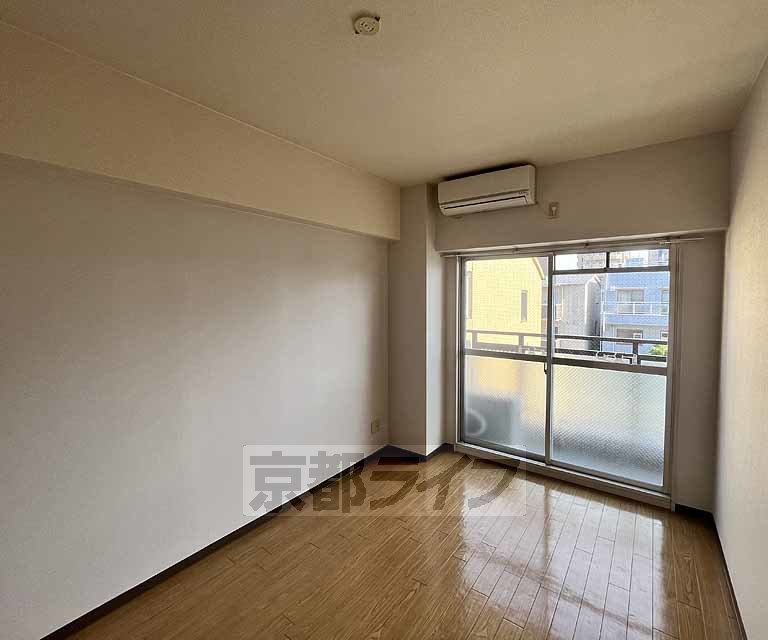 居室・リビング　ＪＲ二条・阪急大宮徒歩圏内