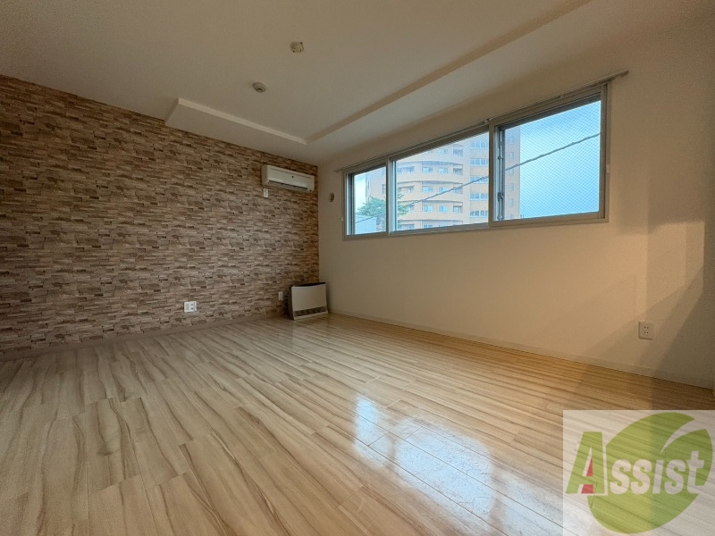 居室・リビング　広くてキレイなお部屋が広がっていて、充実した生活が送れそう。