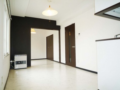 居室・リビング　明るい居間で気持ちまで明るくなりますね！