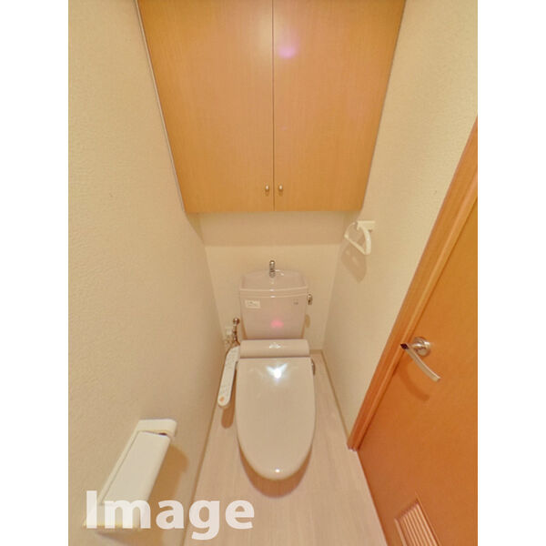 トイレ　温水洗浄便座