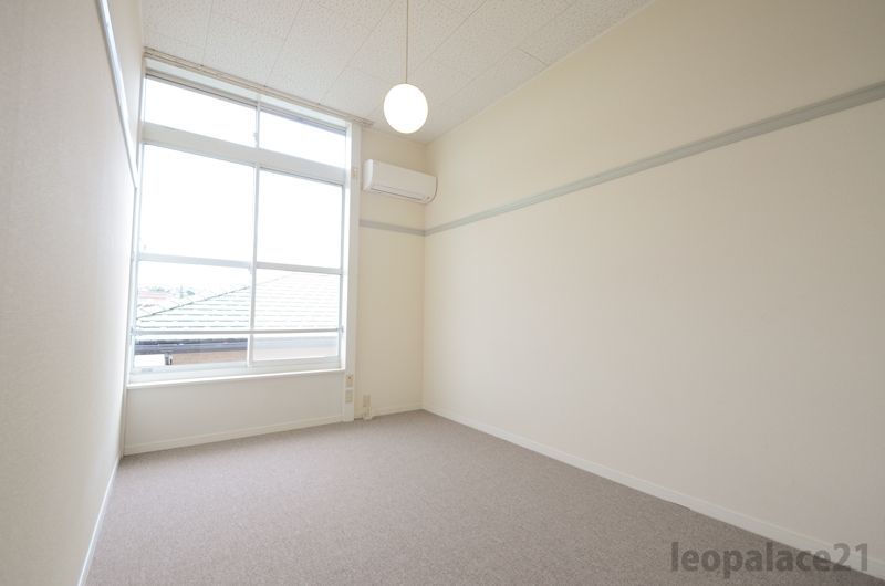 居室・リビング　同タイプ写真