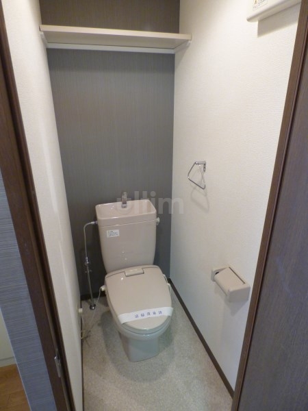 トイレ　※別のお部屋のお写真です。御参考までに。