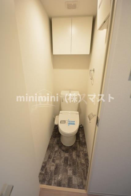 トイレ　※お部屋によりカラーリングが異なります。