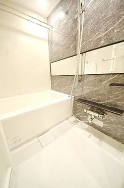 バス・シャワールーム　☆ゆっくりくつろげるお風呂☆