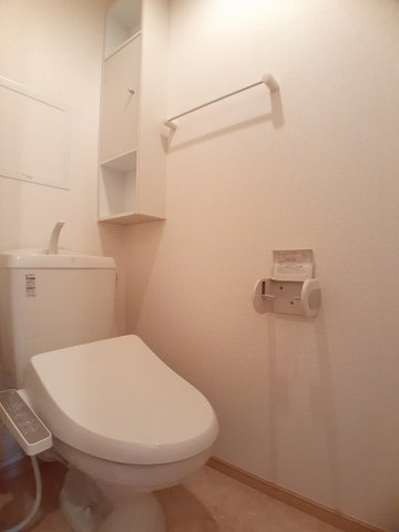 トイレ　清潔感のあるトイレです