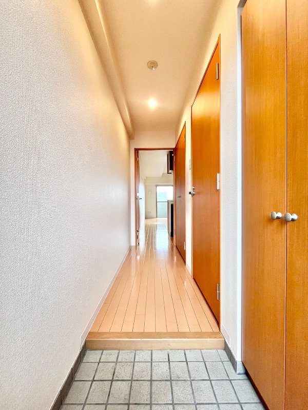 玄関　玄関から見たお部屋です♪