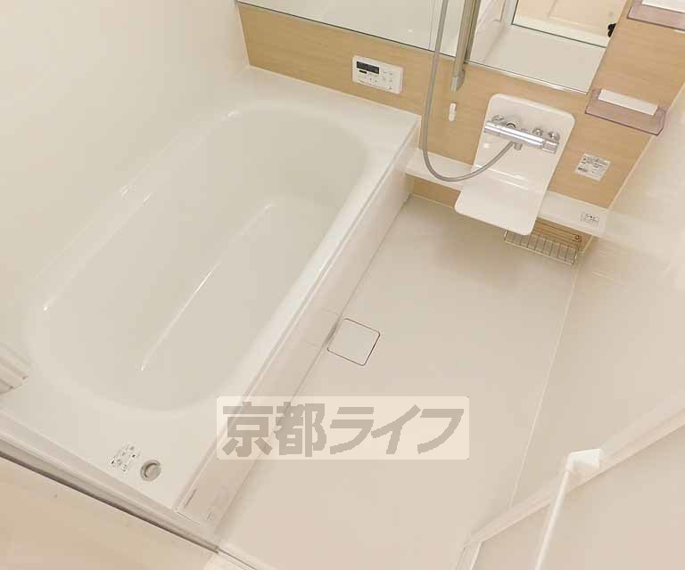 バス・シャワールーム　１坪サイズのお風呂でゆったりバスタイムを！