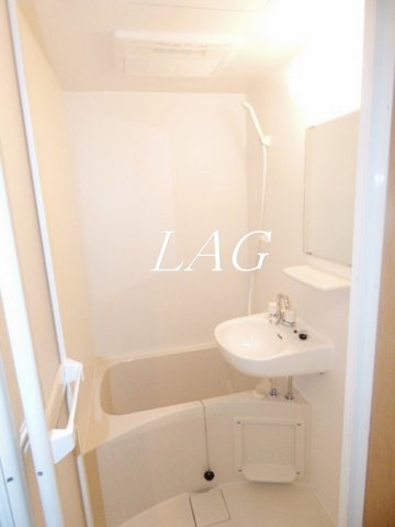 バス・シャワールーム　お風呂です。