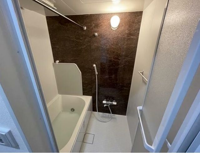 バス・シャワールーム　浴室