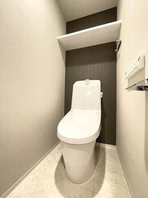 トイレ　温水洗浄便座完備