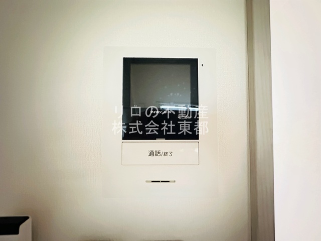 セキュリティ　来訪者の姿を確認できるＴＶモニター付インターホン設置済です！