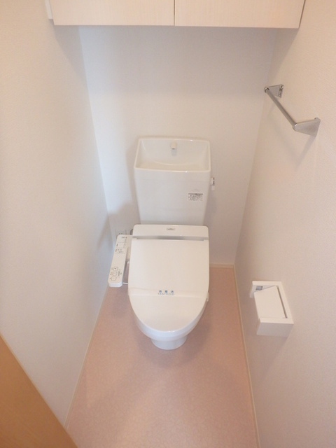 トイレ　温水洗浄暖房便座