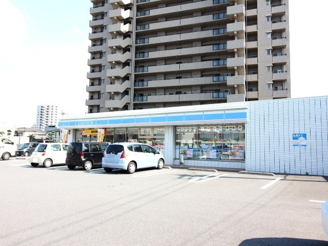 コンビニ　ローソン大分王子町店（コンビニ）まで300m