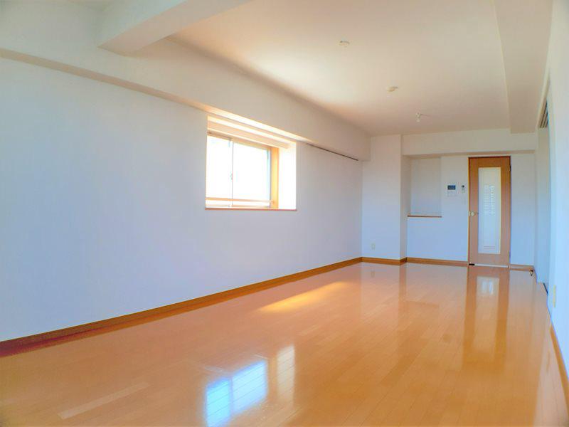 居室・リビング　同タイプの別部屋の写真です。