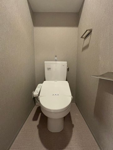 トイレ　落ち着いたトイレです