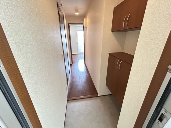 玄関　※別部屋の写真です