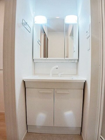 洗面設備　脱衣スペースもあります