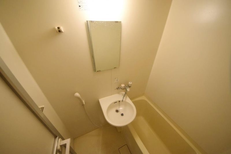 バス・シャワールーム　※別部屋の参考写真です。