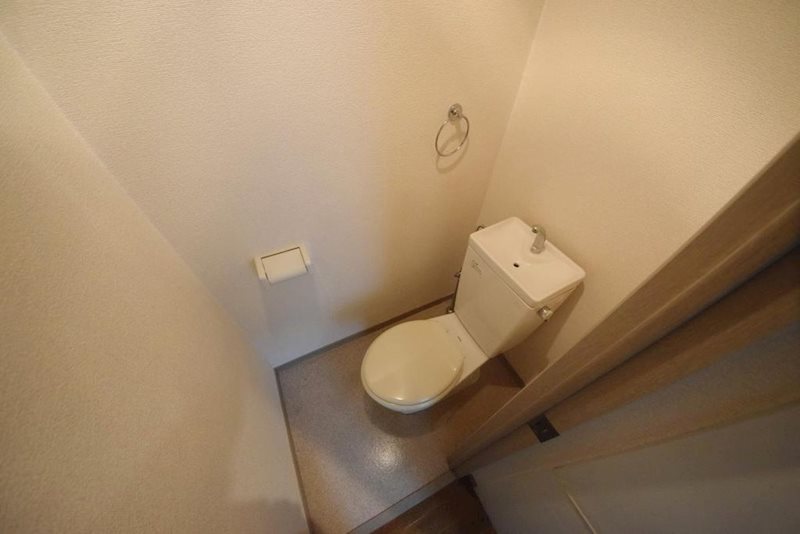 トイレ　※別部屋の参考写真です。