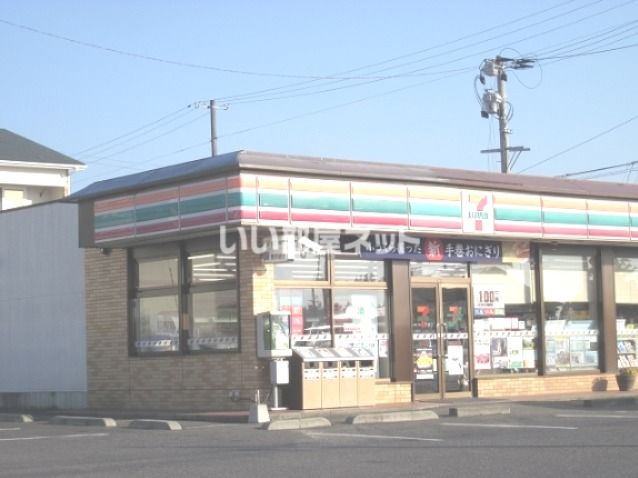 コンビニ　セブンイレブン鏡石町店（コンビニ）まで588m