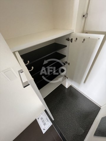 収納　SERENiTE谷町croix（セレニテ谷町クロワ）　シュー