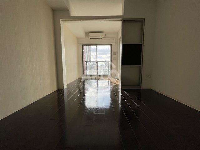 居室・リビング　SERENiTE谷町croix（セレニテ谷町クロワ）　リビン