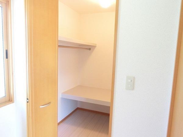 収納　ウォークインクローゼット！