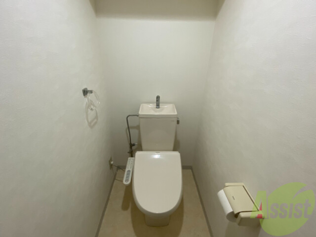 トイレ　シャワートイレになっていますね。こりゃ嬉しい。