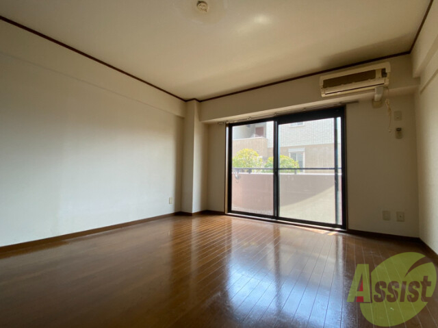 居室・リビング　１０帖の１Ｋってかなり広いんですよー。